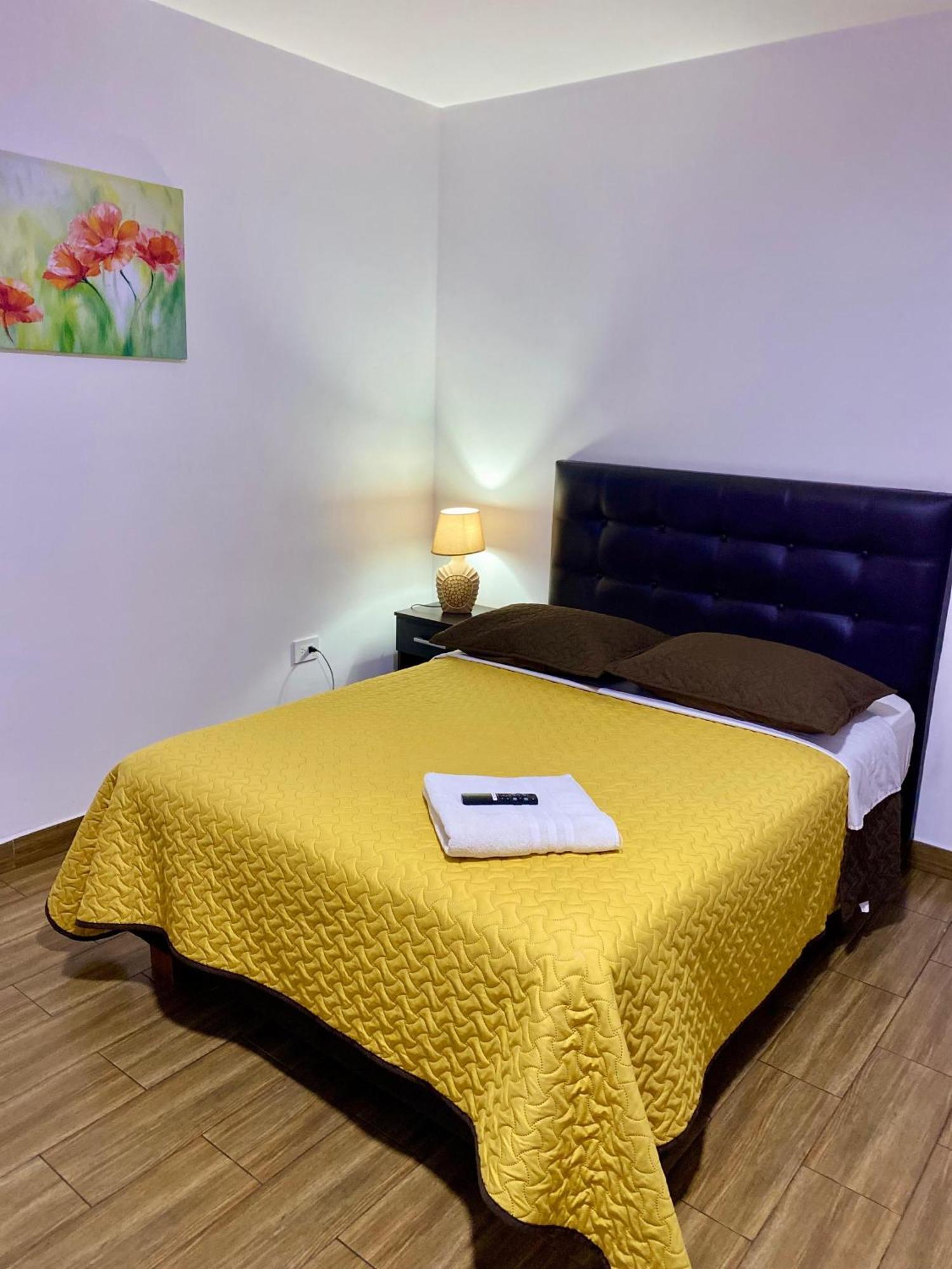 Hospedaje El Girasol Tababela Кито Экстерьер фото